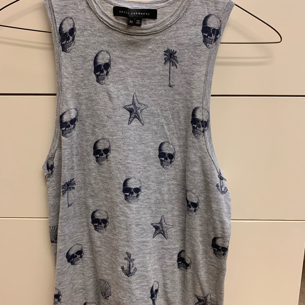 Rare!! Skull and palm tree printed tank